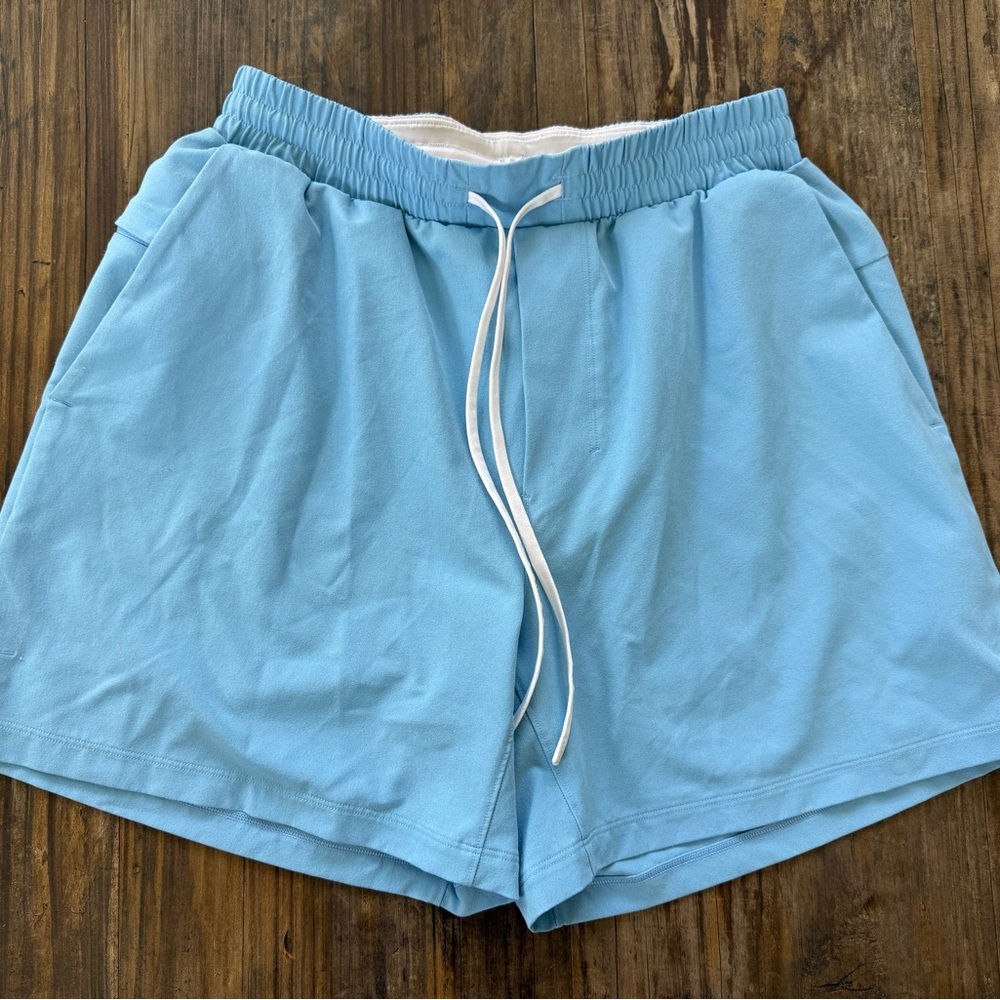 Lululemon Men's Drawstring shorts